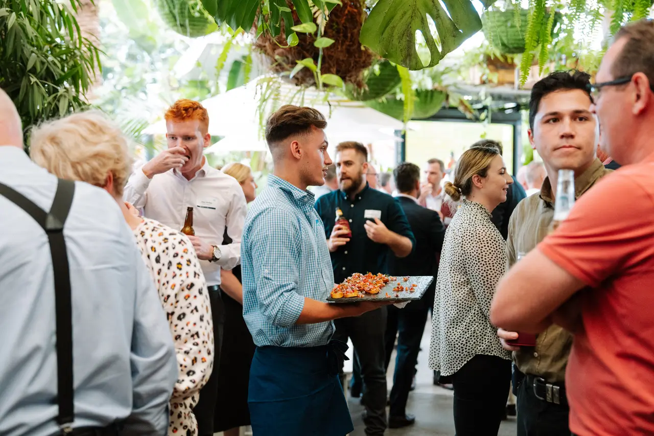 Christmas Party Ideas: Party At The Pub With Friends
